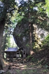 白山神社　巨大岩塊